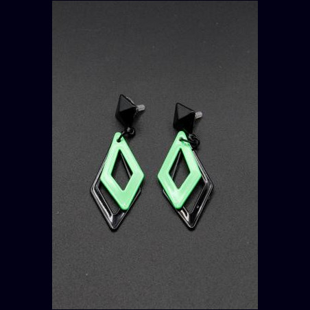 Boucles-d-oreilles-vert-fluo-losange-accessoires-fluorescent-big.jpg