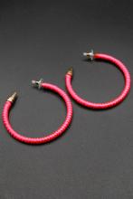 Boucles d'oreilles rose fluo créoles