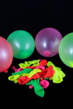 100 ballons fluo multicolore Ø 23cm