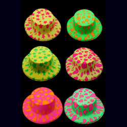 Chapeaux fluo canotier étoiles et coeurs - 6 pièces