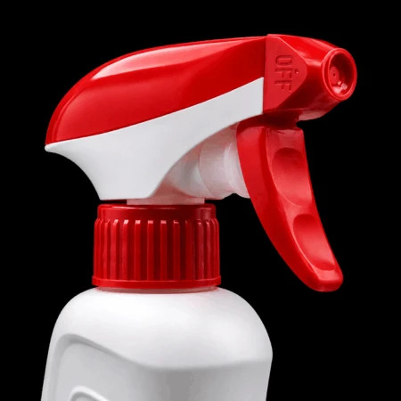 Pulvérisateur contenant un simulateur de contamination invisible UV avant utilisation