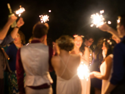 Votre mariage de nuit mérite un ciel d'étincelles