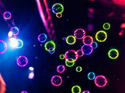 Machine à bulles fluo : l'effet wow que personne n'attend