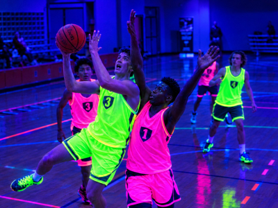 Basket fluo : le format 3x3 qui enflamme les gymnases
