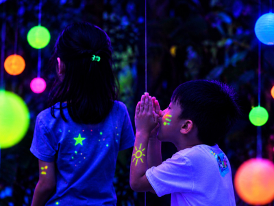 Chasse au trésor fluo : le jeu qui rend les enfants fous
